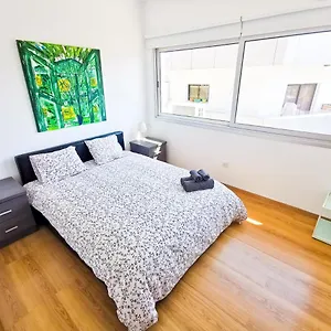 Daze Off Apartment, 300m To The Finikoudes , Larnaca Cyprus